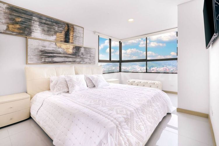 Apartamento de 3 alcobas en arriendo en Loma Del Indio, Medellín, 90 m² · foto 7 de 22