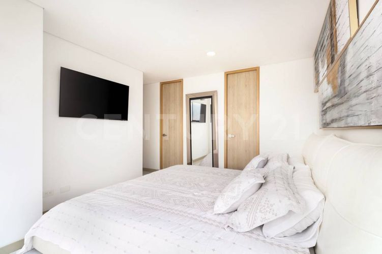 Apartamento de 3 alcobas en arriendo en Loma Del Indio, Medellín, 90 m² · foto 8 de 22