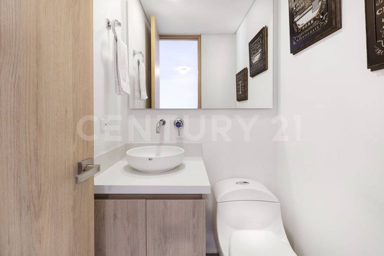 Apartamento de 3 alcobas en arriendo en Loma Del Indio, Medellín, 90 m² · foto 9 de 22