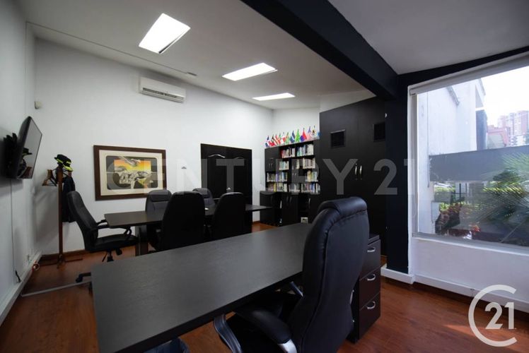 Oficina en arriendo en Las Lomas, Medellín, 420 m² · foto 3 de 23
