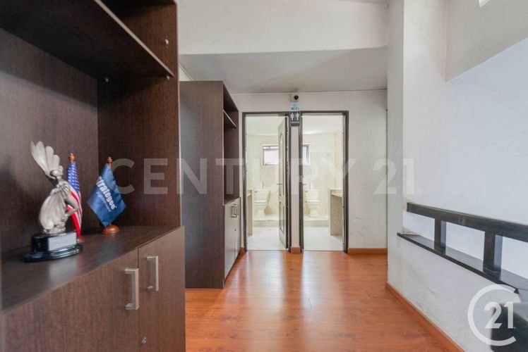 Oficina en arriendo en Las Lomas, Medellín, 420 m² · foto 8 de 23