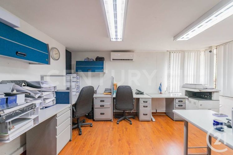 Oficina en arriendo en Las Lomas, Medellín, 420 m² · foto 17 de 23