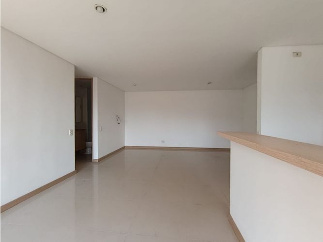 Apartamento de 3 alcobas en venta en Vegas De San Jose, Sabaneta, 79 m² · foto 3 de 11