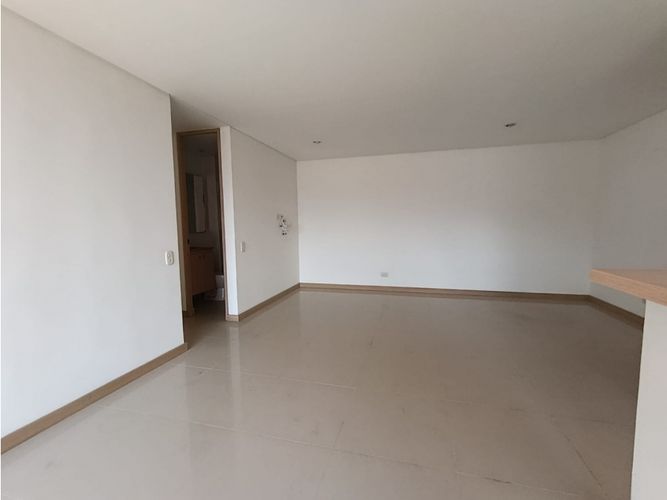 Apartamento de 3 alcobas en venta en Vegas De San Jose, Sabaneta, 79 m² · foto 4 de 11