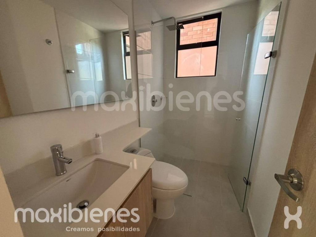 Apartamento en arriendo en Camino Verde, Envigado · foto 13 de 15