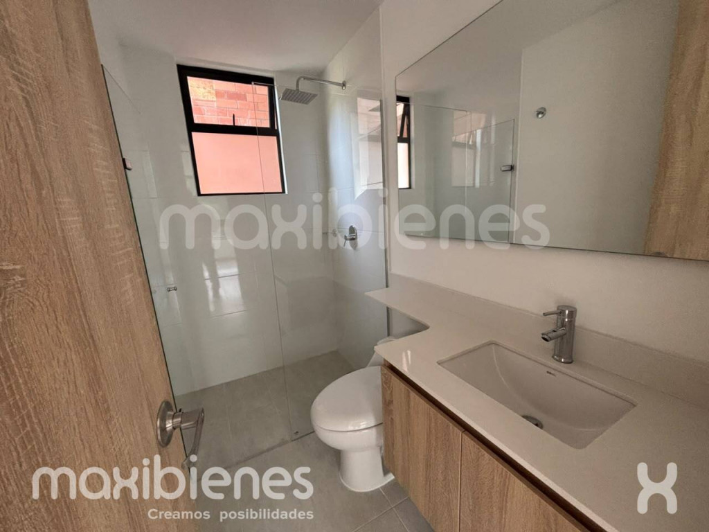 Apartamento en arriendo en Camino Verde, Envigado · foto 14 de 15