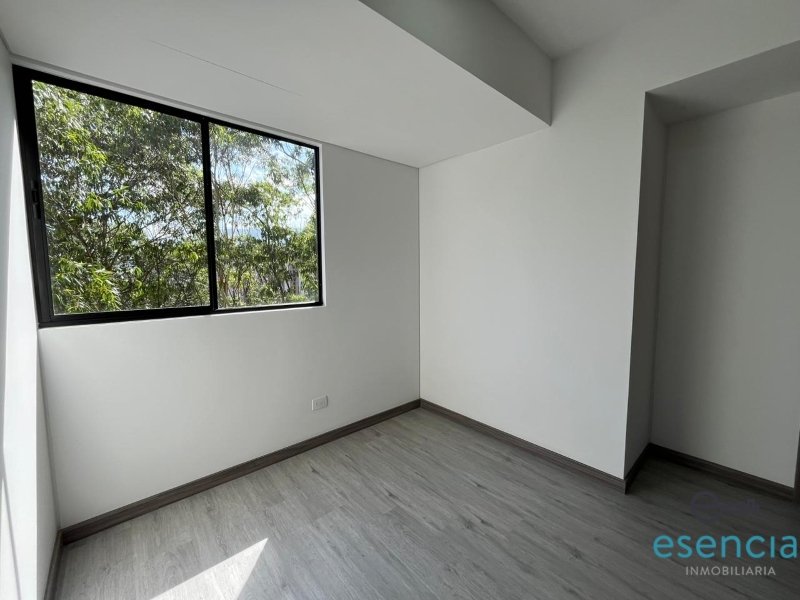 Apartamento en arriendo en Las Palmas, Medellín · foto 8 de 12
