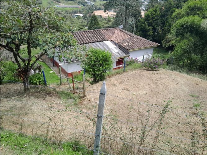 Finca en venta en Guarne, 150 m² · foto 2 de 11