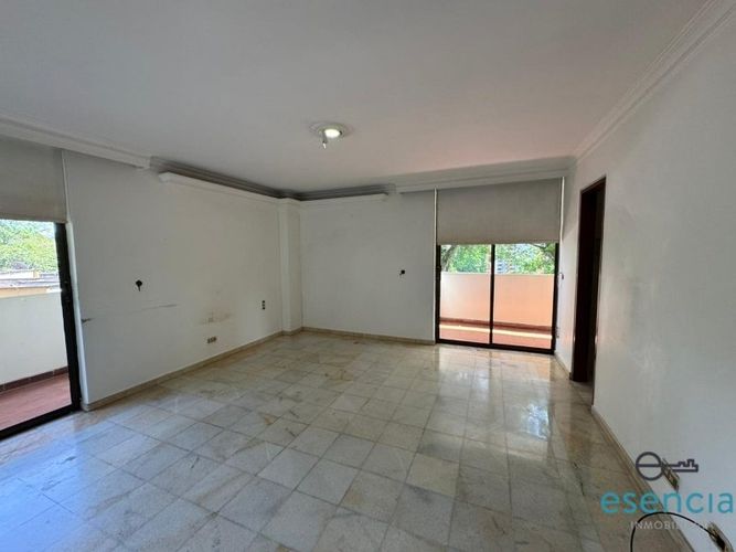 Apartamento de 4 alcobas en arriendo en El Diamante No. 2, Medellín, 272 m² · foto 2 de 14