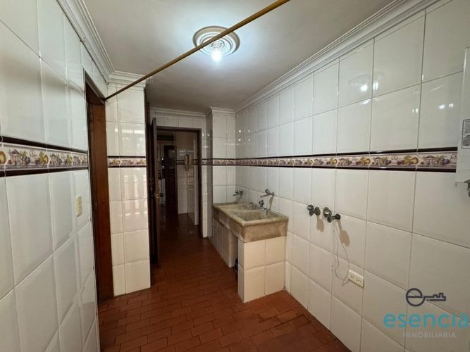 Apartamento de 4 alcobas en arriendo en El Diamante No. 2, Medellín, 272 m² · foto 14 de 14