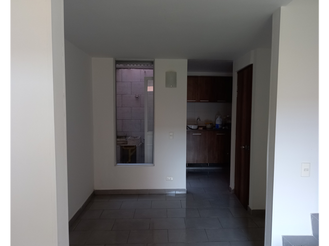 Casa de 3 alcobas en venta en Conjunto Residencial Zaragoza Ii, Madrid, 72 m² · foto 7 de 11