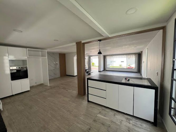 Casa de 4 alcobas en venta en La Ceja, 198 m² · foto 5 de 18