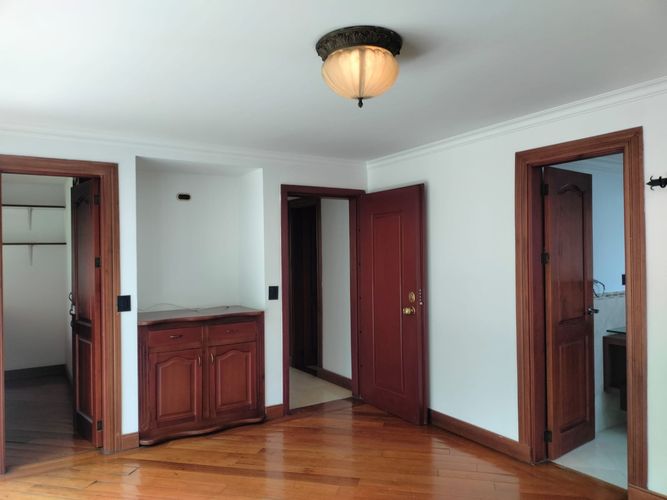 Apartamento de 3 alcobas en arriendo en El Poblado, Medellín, 184 m² · foto 6 de 18
