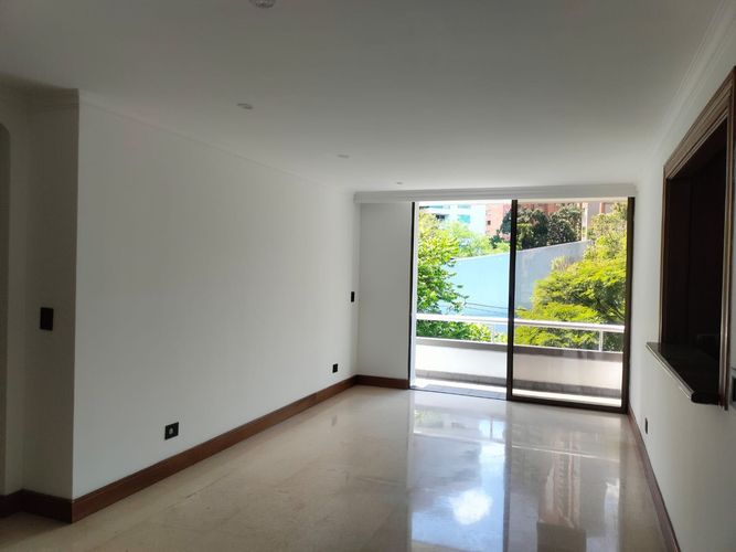 Apartamento de 3 alcobas en arriendo en El Poblado, Medellín, 184 m² · foto 12 de 18