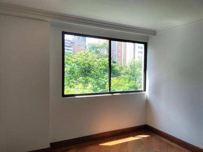 Apartamento de 3 alcobas en arriendo en El Poblado, Medellín, 184 m² · foto 13 de 18