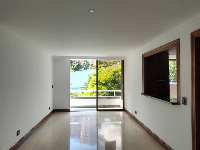 Apartamento de 3 alcobas en arriendo en El Poblado, Medellín, 184 m² · foto 17 de 18