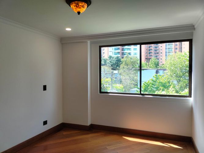 Apartamento de 3 alcobas en arriendo en El Poblado, Medellín, 184 m² · foto 18 de 18