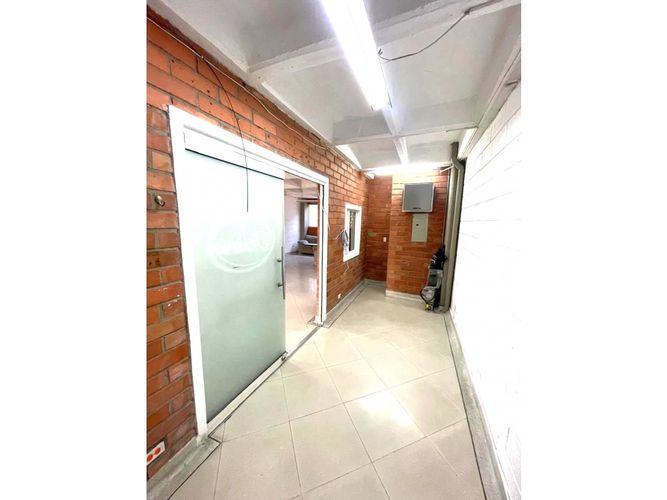 Bodega en arriendo en Santa Fe, Medellín, 100 m² · foto 6 de 7
