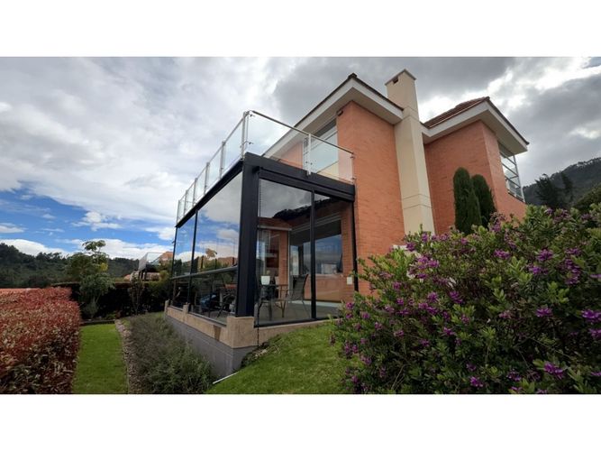 Casa de 3 alcobas en venta en Los Zipas, Cajicá, 208 m² · foto 2 de 20