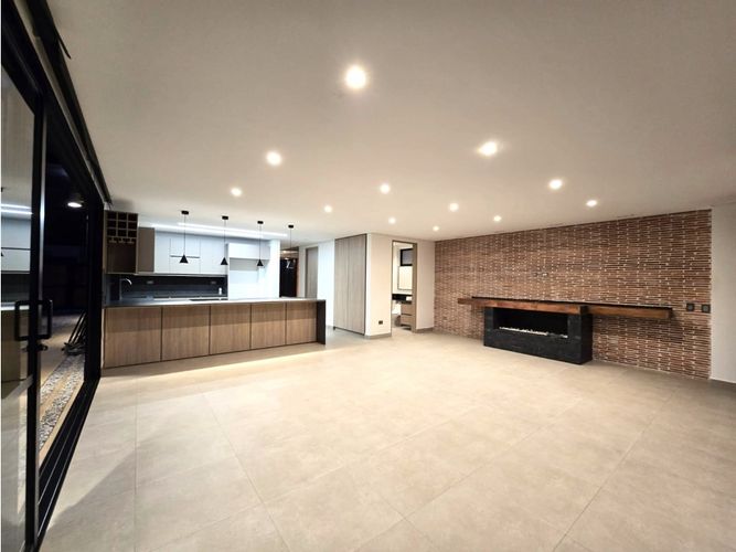 Casa de 4 alcobas en venta en Santa Elena, El Retiro, 303 m² · foto 4 de 23
