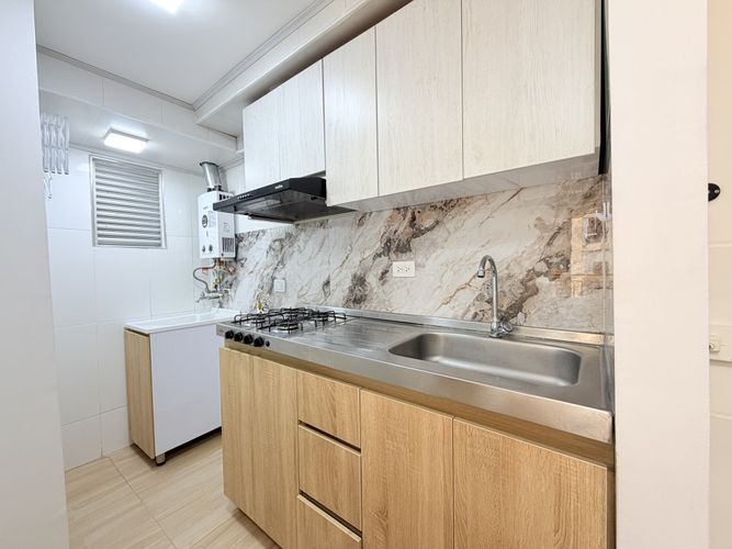 Apartamento de 2 alcobas en venta en Fac, Madrid, 42 m² · foto 4 de 20