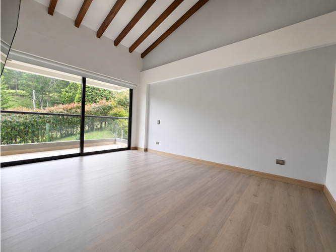 Casa de 4 alcobas en venta en Santa Elena, El Retiro, 303 m² · foto 9 de 23