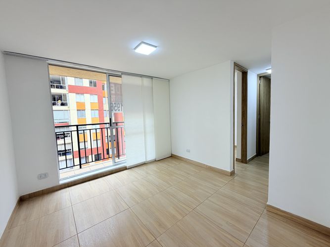 Apartamento de 2 alcobas en venta en Fac, Madrid, 42 m² · foto 8 de 20