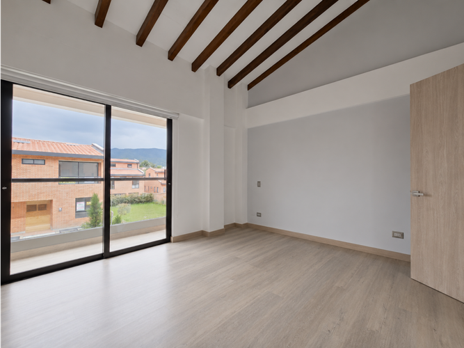Casa de 4 alcobas en venta en Santa Elena, El Retiro, 303 m² · foto 12 de 23