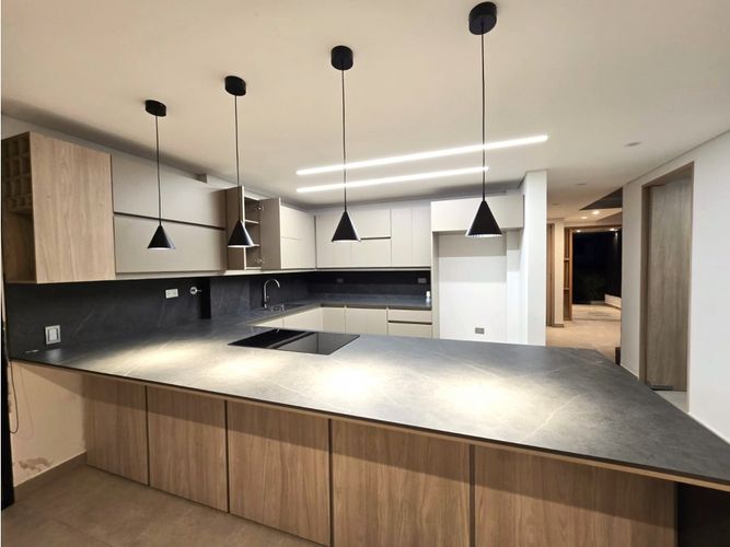 Casa de 4 alcobas en venta en Santa Elena, El Retiro, 303 m² · foto 20 de 23