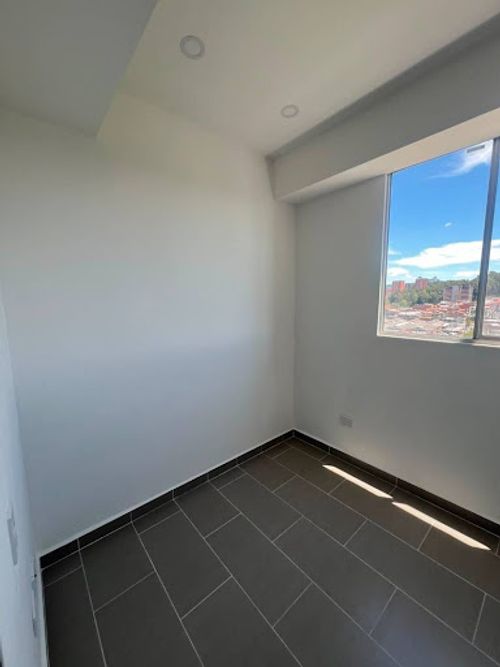 Apartamento de 2 alcobas en venta en Cuatro Esquinas, Rionegro, 51 m² · foto 4 de 16