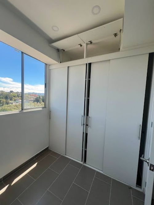 Apartamento de 2 alcobas en venta en Cuatro Esquinas, Rionegro, 51 m² · foto 5 de 16