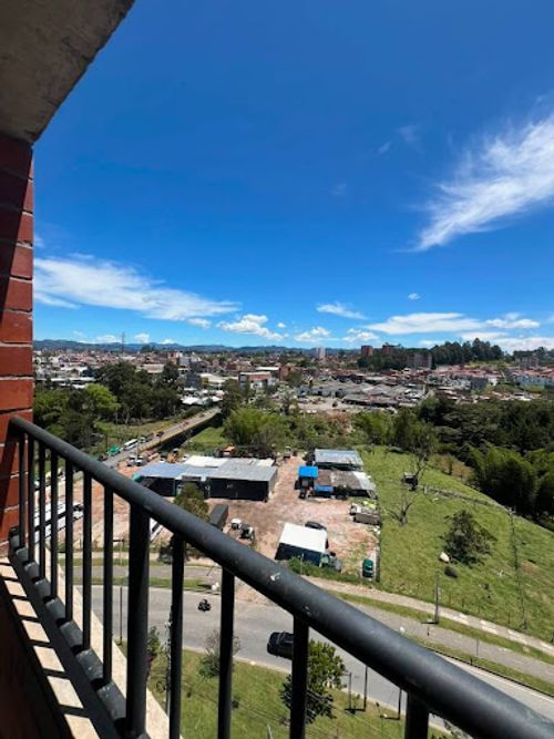 Apartamento de 2 alcobas en venta en Cuatro Esquinas, Rionegro, 51 m² · foto 9 de 16