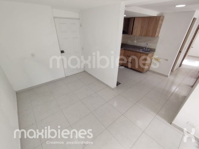Apartamento de 3 alcobas en arriendo en Pajarito, Medellín, 53 m² · foto 4 de 12