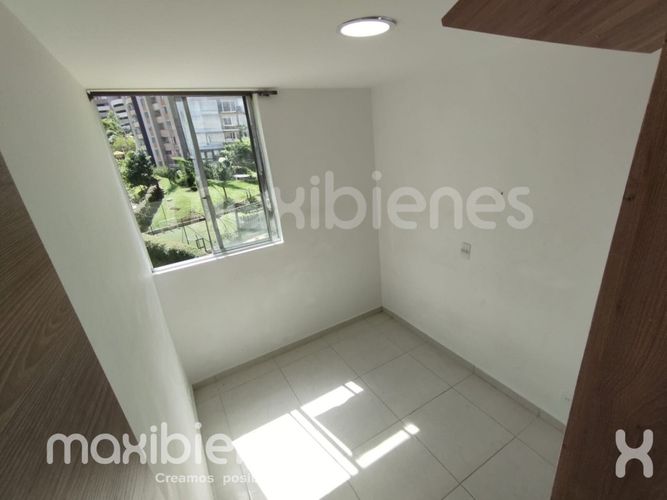 Apartamento de 3 alcobas en arriendo en Pajarito, Medellín, 53 m² · foto 6 de 12