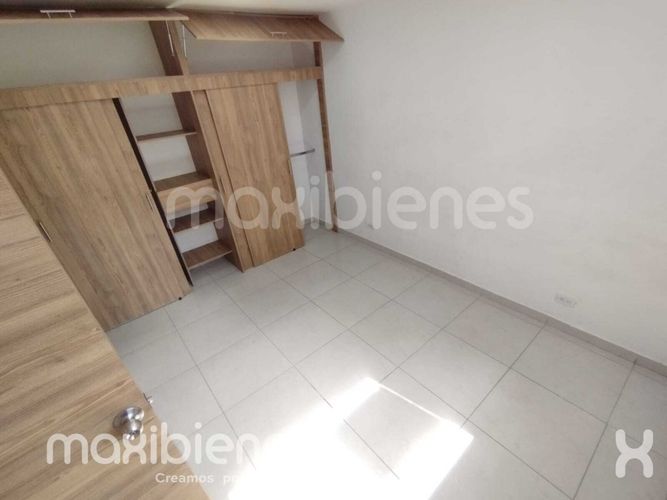 Apartamento de 3 alcobas en arriendo en Pajarito, Medellín, 53 m² · foto 11 de 12