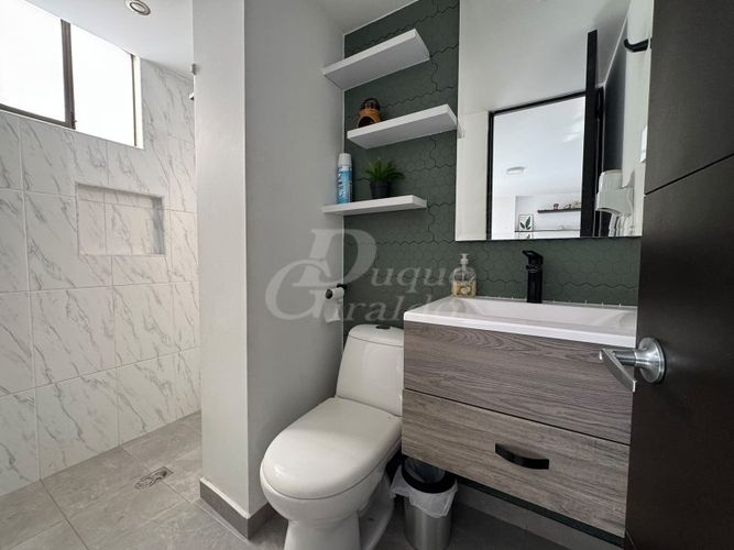 Apartamento de 3 alcobas en arriendo en Castropol, Medellín, 158 m² · foto 6 de 23