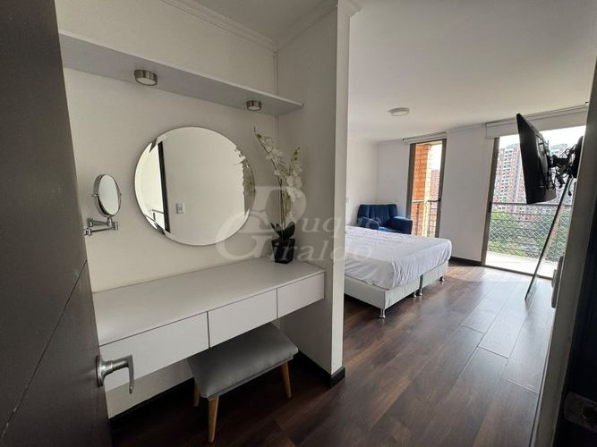 Apartamento de 3 alcobas en arriendo en Castropol, Medellín, 158 m² · foto 14 de 23