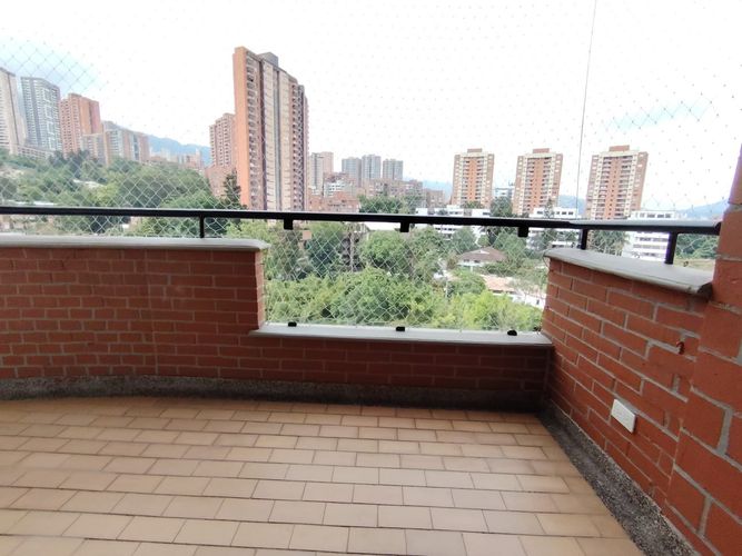 Apartamento de 3 alcobas en arriendo en Los Balsos, Medellín, 120 m² · foto 5 de 24