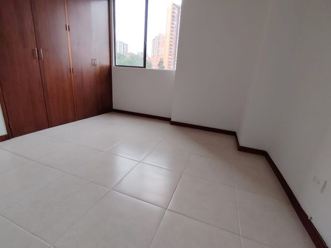 Apartamento de 3 alcobas en arriendo en Los Balsos, Medellín, 120 m² · foto 21 de 24