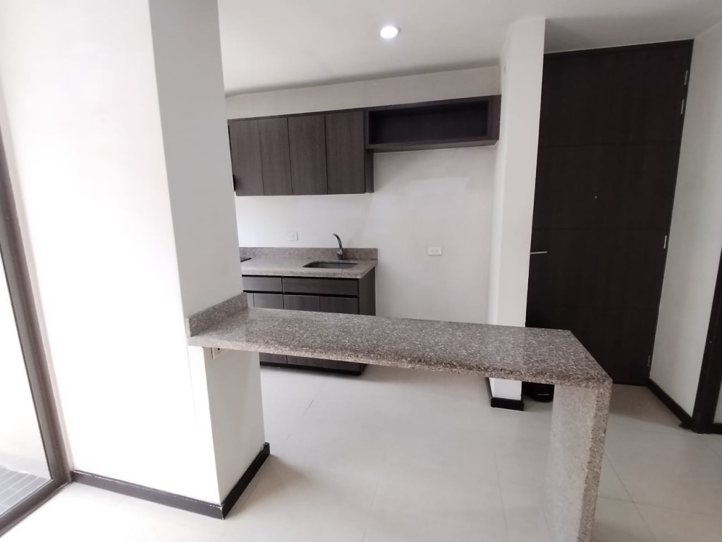 Apartamento en arriendo en Las Palmas, Medellín · foto 3 de 13