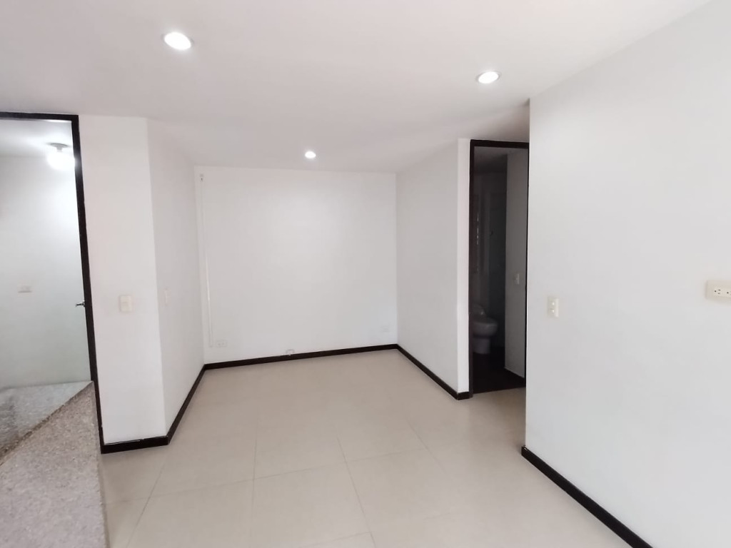 Apartamento en arriendo en Las Palmas, Medellín · foto 7 de 13