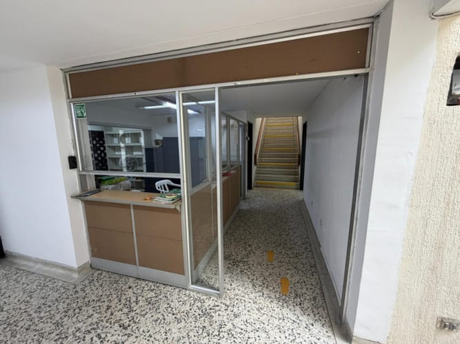 Oficina en arriendo en Prados Del Norte, Cali, 754 m² · foto 3 de 24