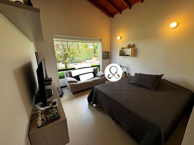 Casa de 3 alcobas en venta en Santa Elena, El Retiro, 429 m² · foto 8 de 24