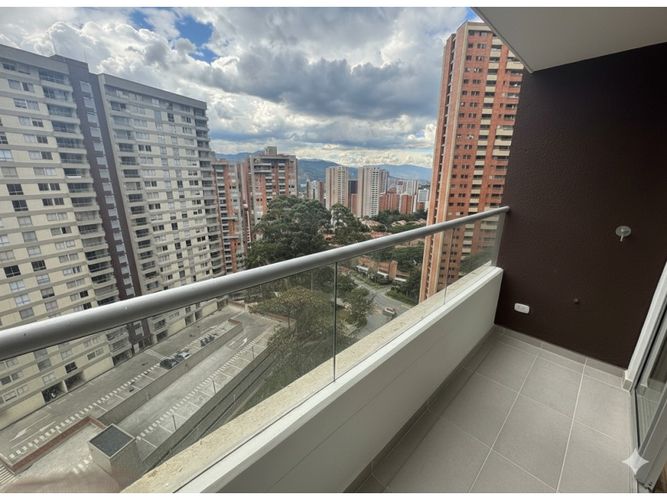 Apartamento de 2 alcobas en venta en San Jose, Sabaneta, 70 m² · foto 4 de 11