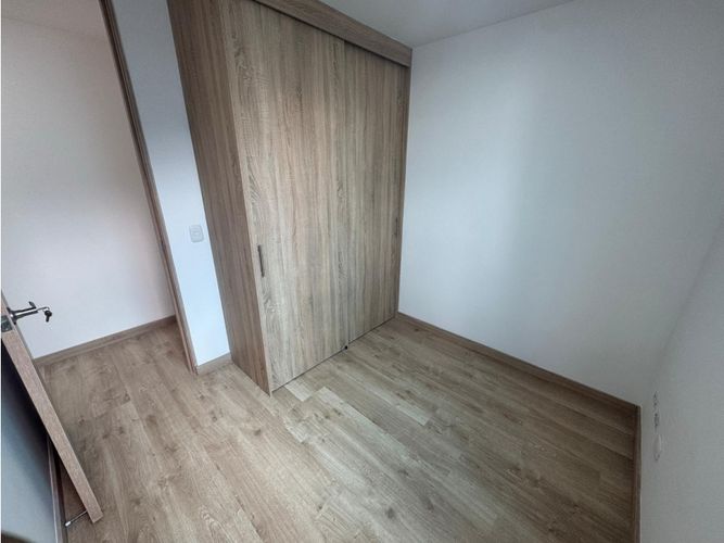 Apartamento de 2 alcobas en venta en San Jose, Sabaneta, 70 m² · foto 5 de 11