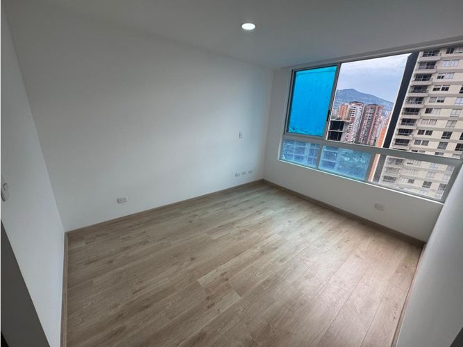 Apartamento de 2 alcobas en venta en San Jose, Sabaneta, 70 m² · foto 8 de 11