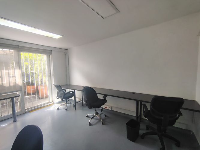 Oficina en arriendo en El Poblado, Medellín, 380 m² · foto 2 de 19