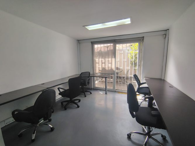 Oficina en arriendo en El Poblado, Medellín, 380 m² · foto 8 de 19
