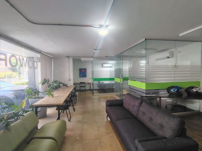 Oficina en arriendo en El Poblado, Medellín, 380 m² · foto 17 de 19
