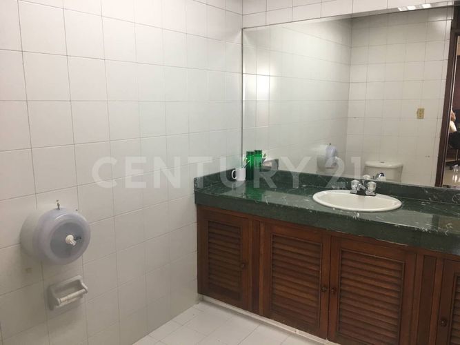 Local en venta en Evaristo Garcia, Cali, 4000 m² · foto 13 de 24